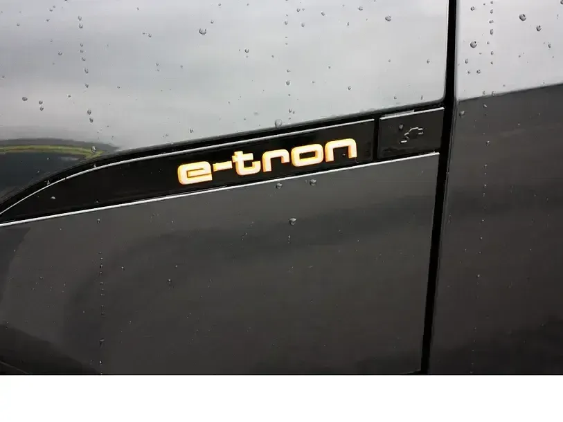 Gebraucht Audi e-tron Sportback Advanced Plus 230 kW (313 PS) 2022 Grau SUV