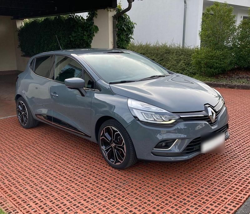 Gebraucht Renault Clio IV Intens 90 PS (66 kW) 2018 Grau Kleinwagen
