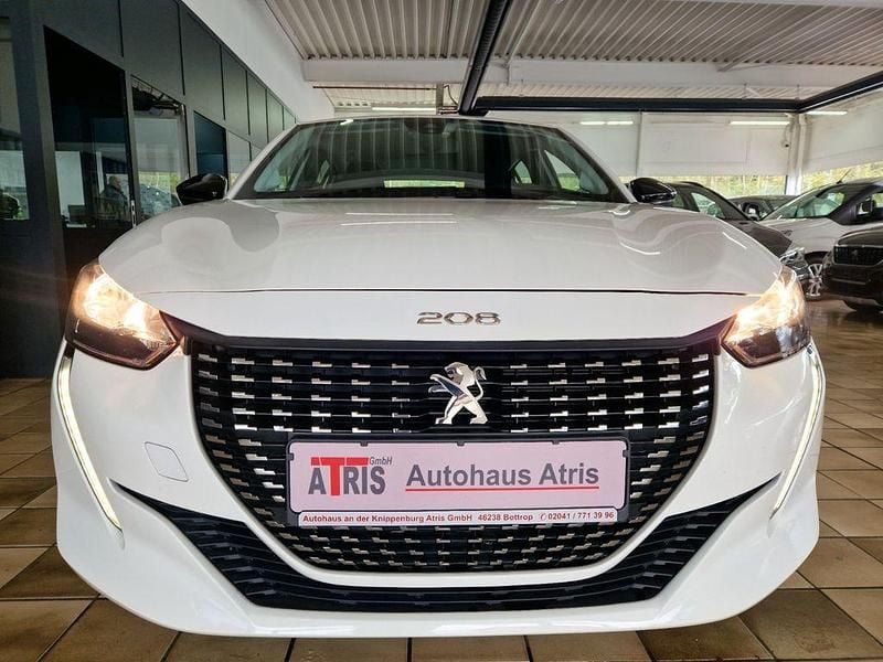Weiß Gebraucht 2023 Peugeot 208 Active Kleinwagen | 11.850 € (Guter Preis) - Bild 1/4
