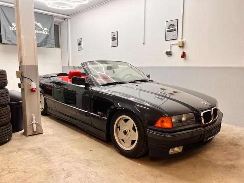 Schwarz Gebraucht 1998 BMW 318 Cabriolet Performance Cabrio | 3.300 € (Superpreis) - Bild 1/4
