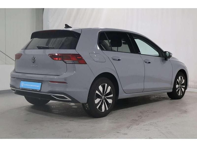 Gebraucht VW Golf VIII Move 116 PS (85 kW) 2024 Grau Limousine