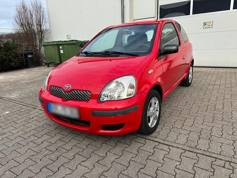 Rot Gebraucht 2003 Toyota Yaris Kleinwagen | 1.999 € (Fairer Preis) - Bild 1/4