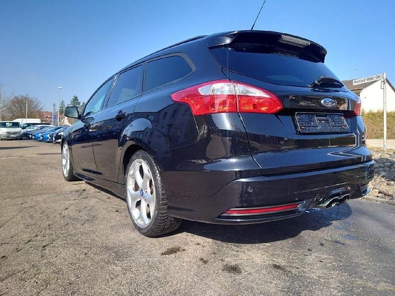 Gebraucht Ford Focus ST 250 PS (183 kW) 2014 Schwarz Limousine
