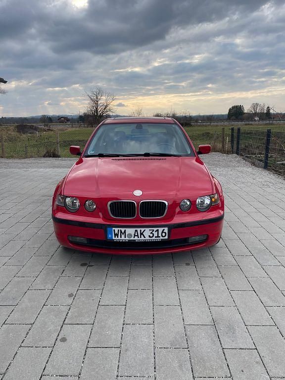 Gebraucht BMW 316 Basis 116 PS (85 kW) 2003 Rot Limousine
