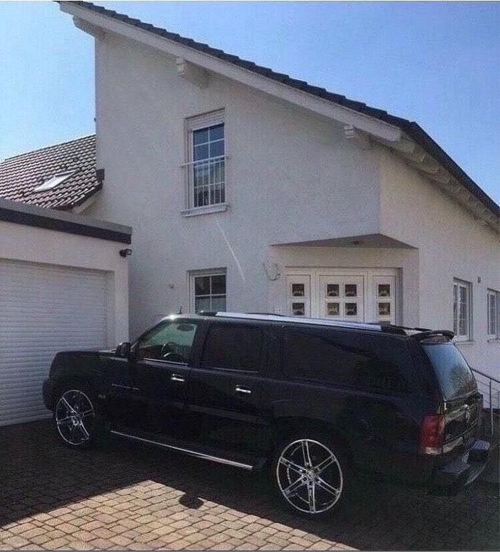 Schwarz Gebraucht 2003 Cadillac Escalade SUV | 239.000 € - Bild 1/4