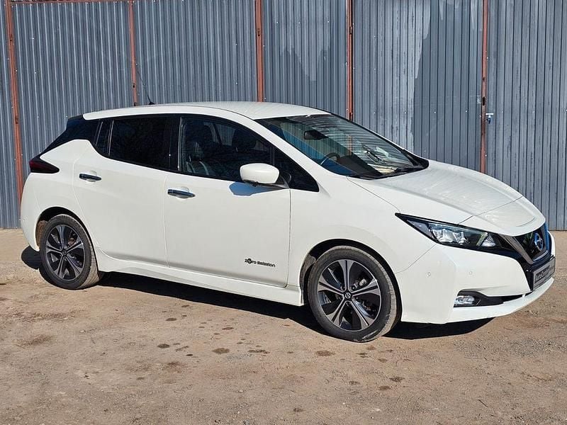 Gebraucht Nissan Leaf Tekna 110 kW (150 PS) 2019 Weiß Kleinwagen