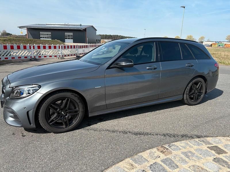 Gebraucht Mercedes C300 AMG 245 PS (180 kW) 2020 Grau Kombi