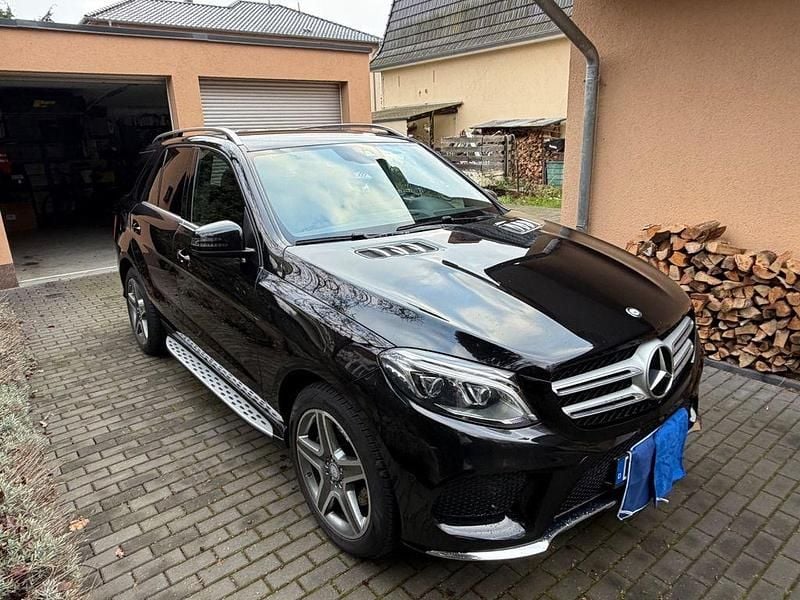 Gebraucht Mercedes GLE350 258 PS (189 kW) 2015 Schwarz SUV