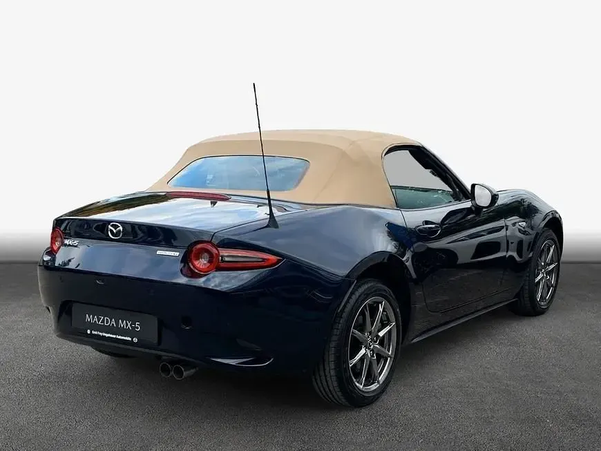 Neu Mazda MX5 Kazari 132 PS (97 kW) 2025 Beige Cabrio