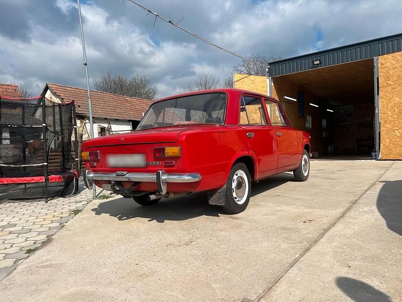 Second-hand Lada 2101 1980 Roșu Berlinǎ