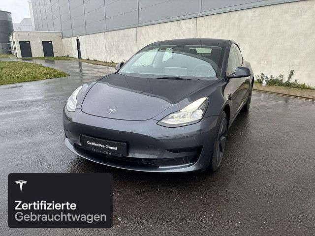 Silber Gebraucht 2021 Tesla Model 3 RWD Limousine | 24.400 € (Fairer Preis) - Bild 1/4