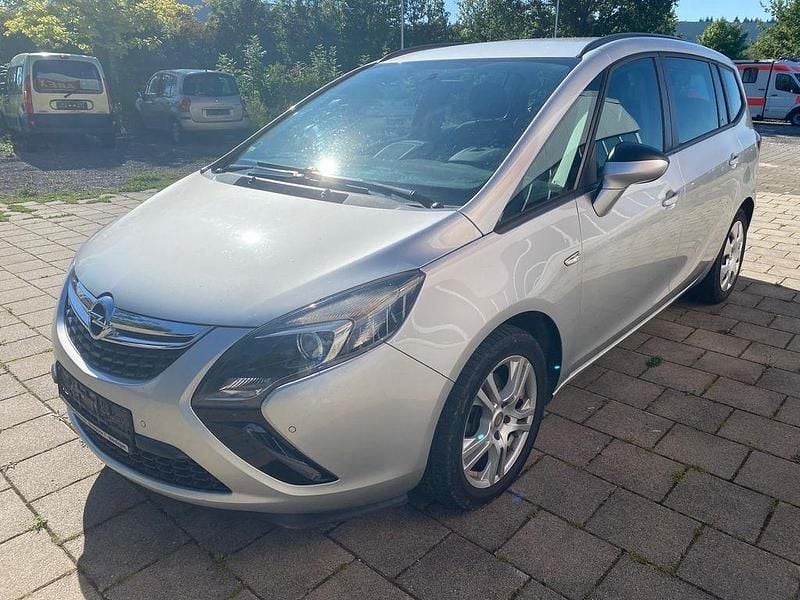 Silber Gebraucht 2014 Opel Zafira Family Van / Kleinbus | 2.490 € (Guter Preis) - Bild 1/4