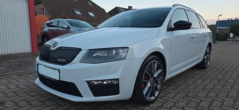 Gebraucht Skoda Octavia RS 184 PS (135 kW) 2015 Weiß Kleinwagen