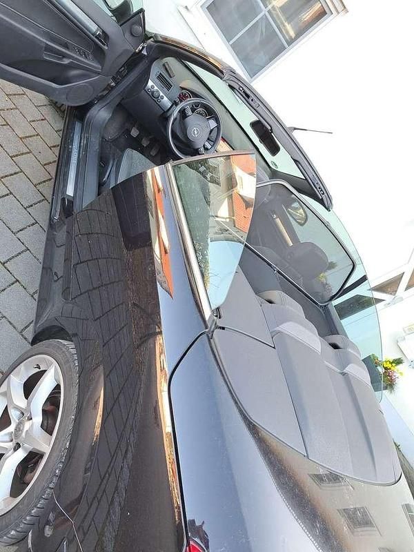 Gebraucht Opel Astra Cabriolet 140 PS (102 kW) 2008 Schwarz Cabrio
