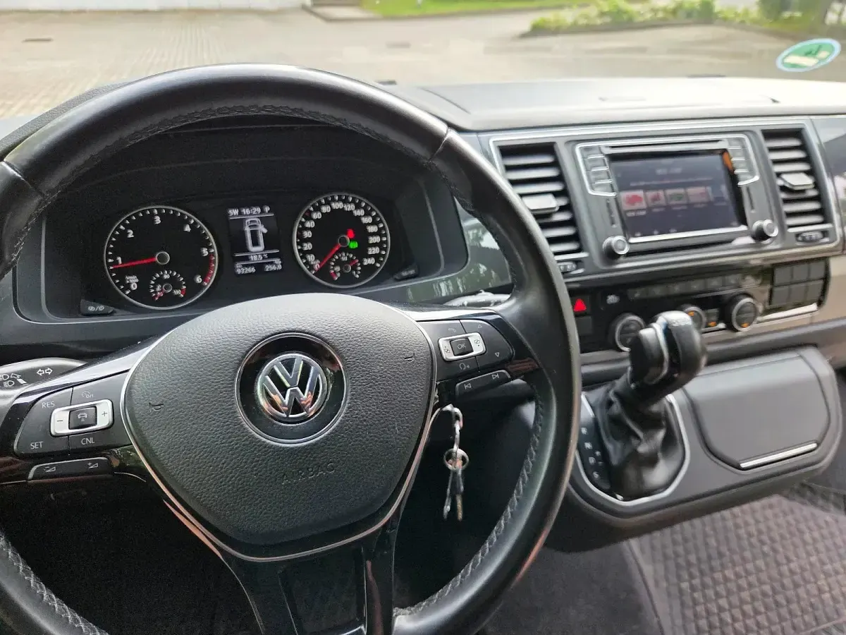Używany VW California Beach 150 KM (110 kW) 2020 Biały Van
