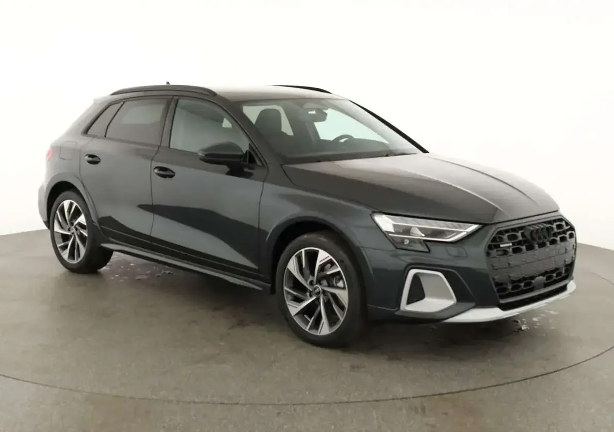 Neu Audi A3 Ambiente 204 PS (150 kW) 2026 Manhattan grau metallic Limousine