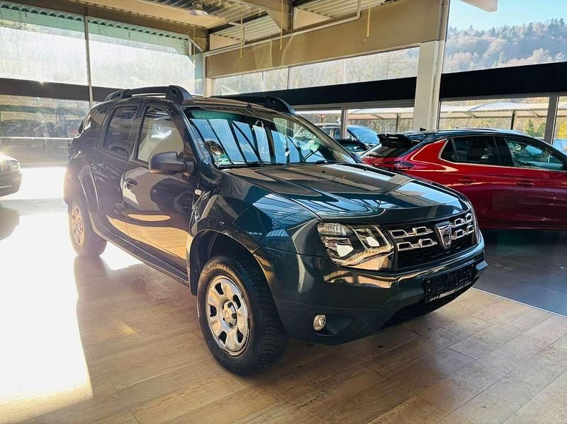 Gebraucht Dacia Duster Basis 125 PS (91 kW) 2015 Grau SUV