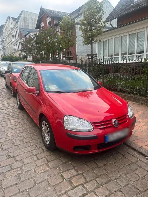 Rot Gebraucht 2006 VW Golf V Kleinwagen | 5.999 € (Etwas zu teuer) - Bild 1/4