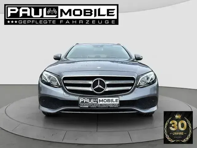 Gebraucht Mercedes E200 Avantgarde 150 PS (110 kW) 2017 Grau Kombi
