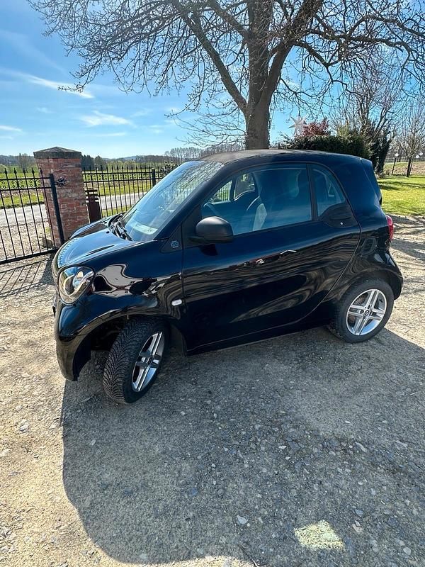 Gebraucht Smart ForTwo Coupé 2021 Schwarz Kleinwagen