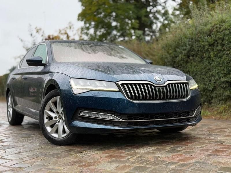Gebraucht Skoda Superb Style 120 PS (88 kW) 2019 Blau Limousine