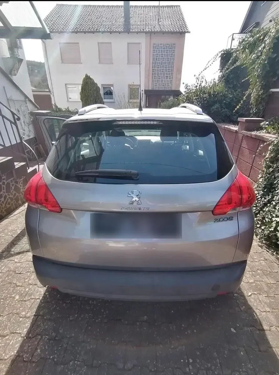 Gebraucht Peugeot 2008 82 PS (60 kW) 2014 Grau SUV