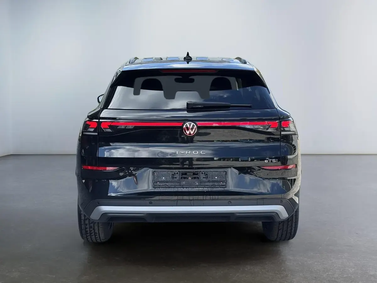 Neu VW T-Roc Pro 150 PS (110 kW) 2026 Grenadillschwarz metallic SUV