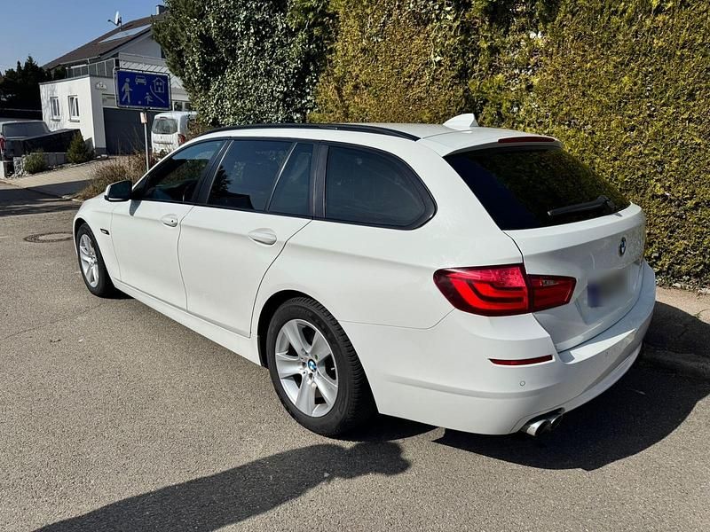 Gebraucht BMW 525 220 PS (161 kW) 2011 Weiß Kombi