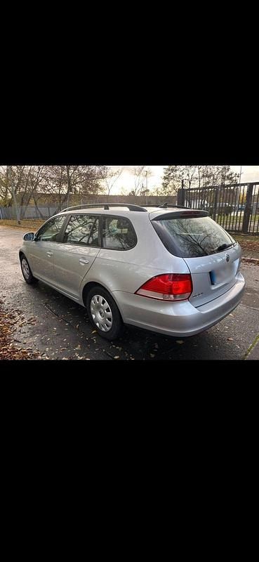 Gebraucht VW Golf V 104 PS (76 kW) 2009 Silber Kombi