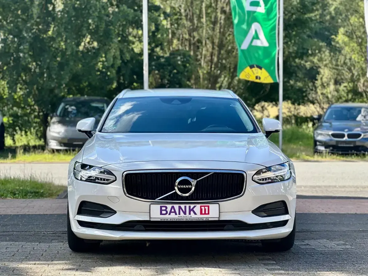 Gebraucht Volvo V90 Business Edition 150 PS (110 kW) 2018 Weiß Kombi