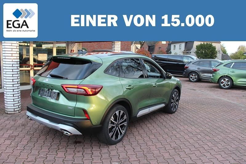 Gebraucht Ford Kuga Active X 243 PS (178 kW) 2024 Grün metallic SUV