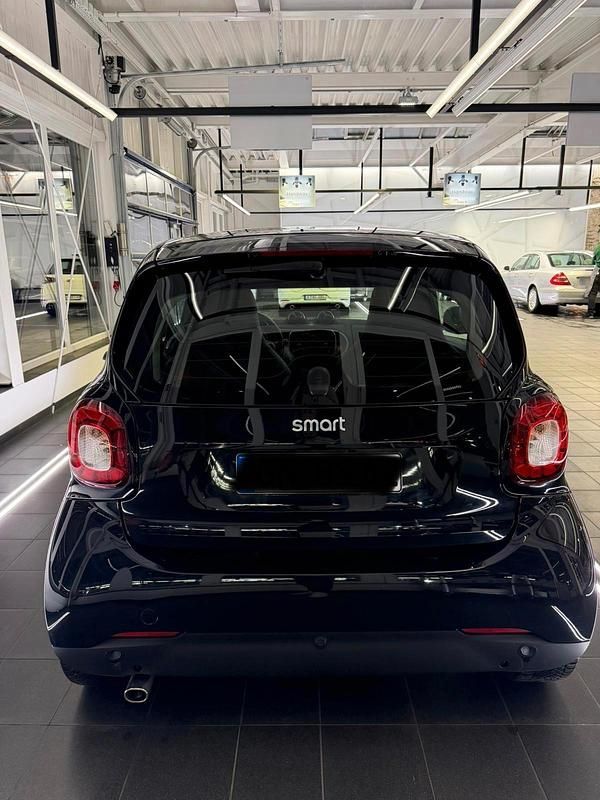 Gebraucht Smart ForTwo Coupé 90 PS (66 kW) 2019 Schwarz Coupé