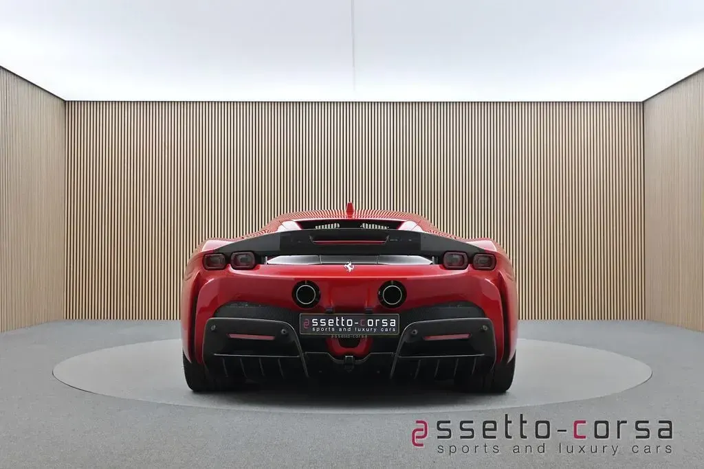 Gebraucht Ferrari SF90 999 PS (734 kW) 2023 Rot