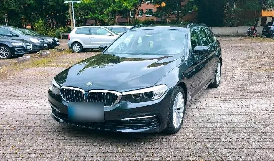 Gebraucht BMW 520 Luxury Line 190 PS (139 kW) 2019 Grau Kombi