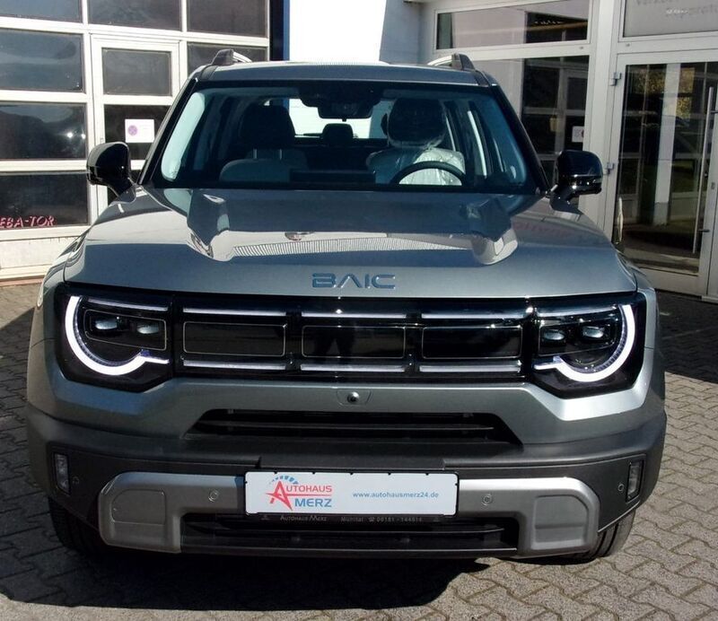 Gebraucht Baic BJ30 276 PS (202 kW) 2025 Grau SUV