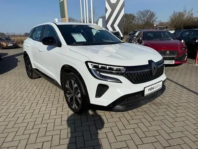 Second-hand Renault Austral Evolution 158 CP (116 kW) 2024 Alb SUV