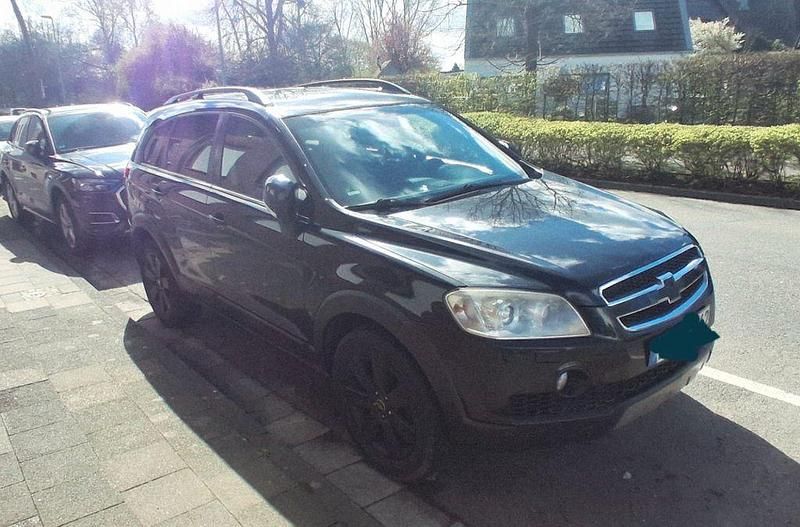 Gebraucht Chevrolet Captiva LT 150 PS (110 kW) 2009 Schwarz SUV