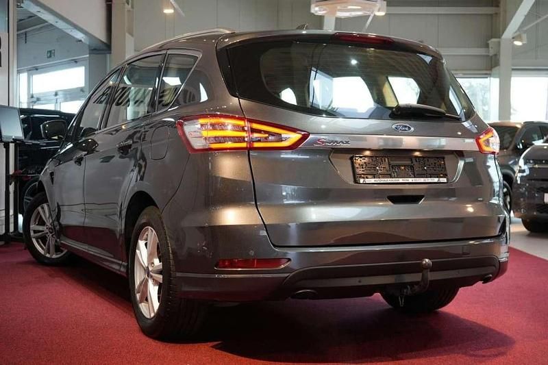 Gebraucht Ford S-MAX Titanium 150 PS (110 kW) 2019 Grau Van / Kleinbus