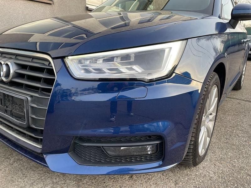Gebraucht Audi A1 Sportback Design 90 PS (66 kW) 2016 Blau Kleinwagen