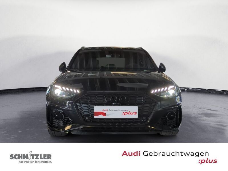 Mythosschwarz metallic Gebraucht 2024 Audi RS4 Ambiente Kombi | 83.980 € (Etwas zu teuer) - Bild 1/4