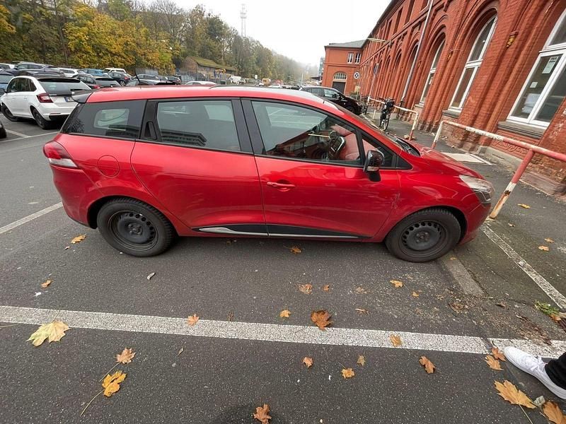 Rot Gebraucht 2014 Renault Clio IV Luxe Kleinwagen | 3.650 € (Guter Preis) - Bild 1/4