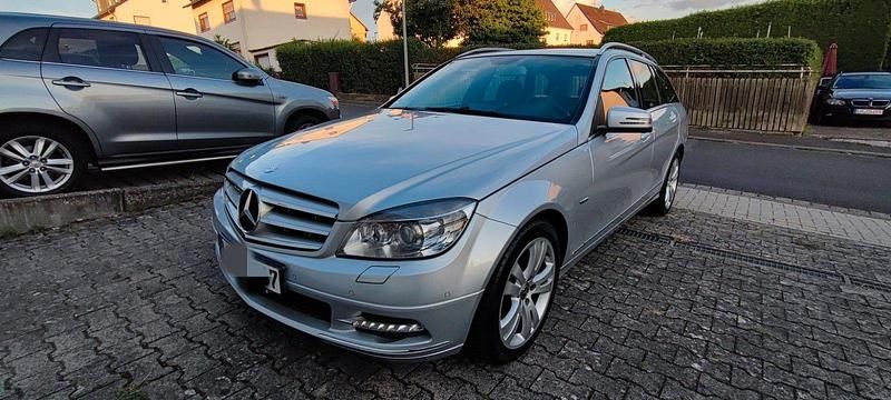 Silber Gebraucht 2011 Mercedes C200 Kombi | 7.500 € (Guter Preis) - Bild 1/4