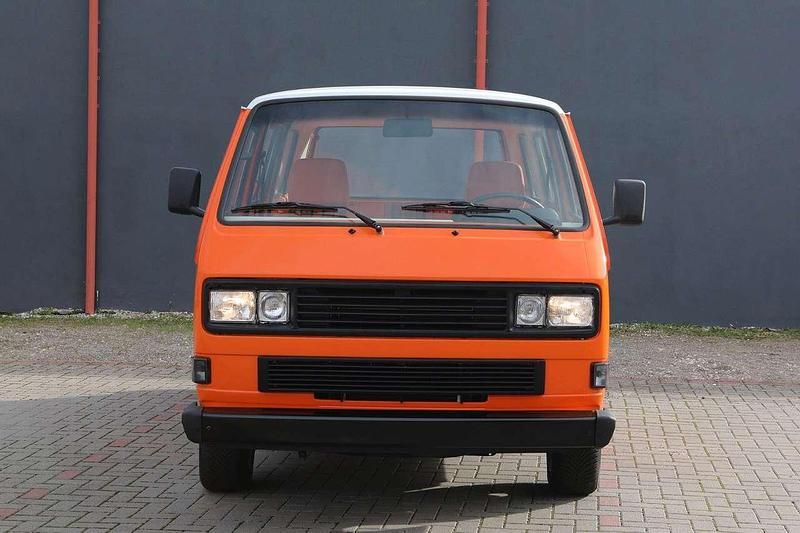 Second-hand VW Multivan 69 CP (50 kW) 1991 Portocaliu Monovolum