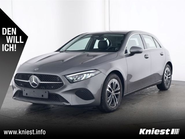 Grau Gebraucht 2023 Mercedes A200 Advanced Limousine | 30.250 € (Fairer Preis) - Bild 1/4