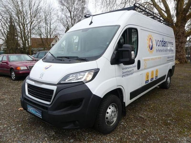Gebraucht Peugeot Boxer Premium 140 PS (102 kW) 2021 Weiss Van