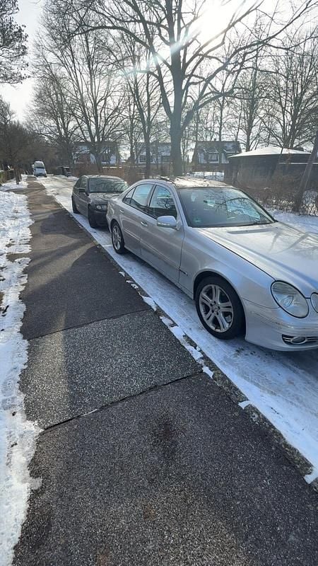 Gebraucht Mercedes E320 224 PS (164 kW) 2006 Grau Limousine