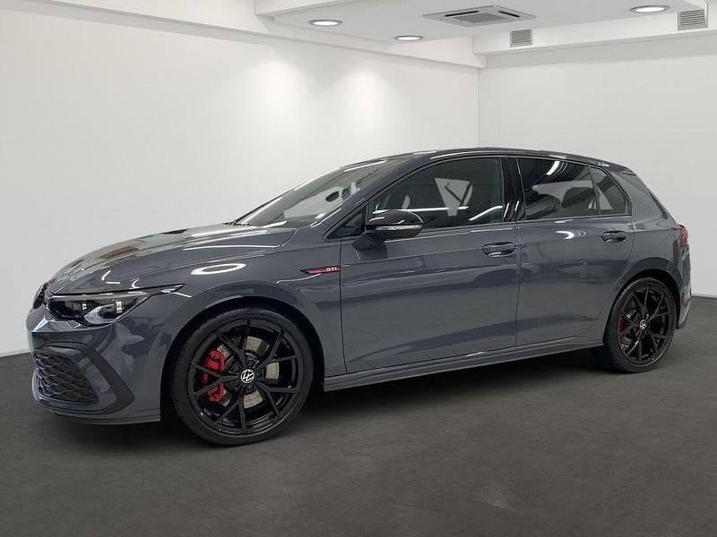 Gebraucht VW Golf VIII GTI 245 PS (180 kW) 2024 Grau Limousine