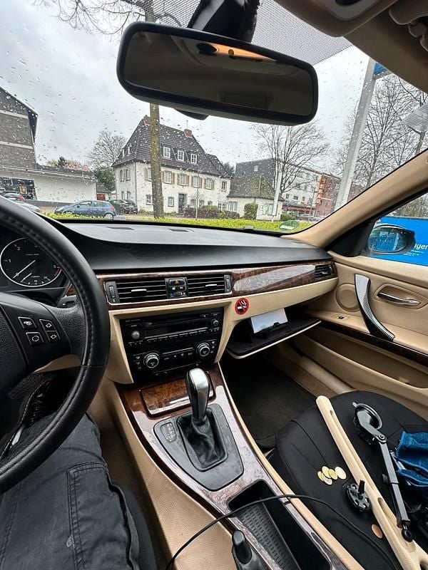 Gebraucht BMW 320 177 PS (130 kW) 2008 Limousine