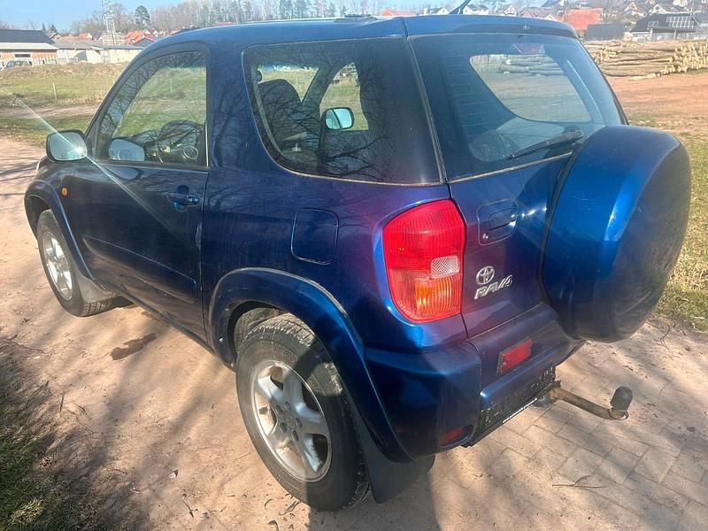 Gebraucht Toyota RAV4 150 PS (110 kW) 2000 Blau SUV
