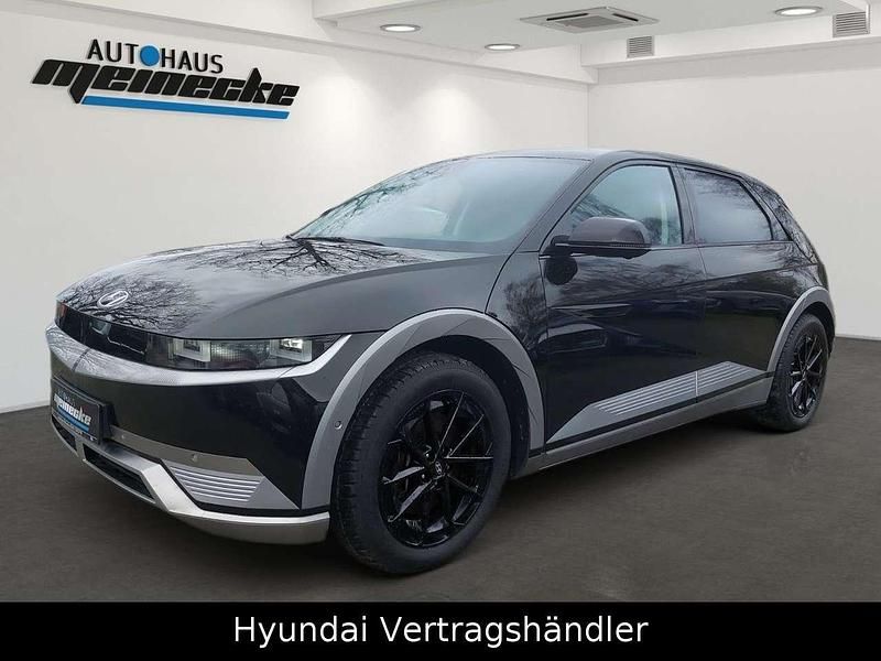 Phantom black / mic Gebraucht 2022 Hyundai Ioniq Kleinwagen | 30.990 € (Fairer Preis) - Bild 1/4